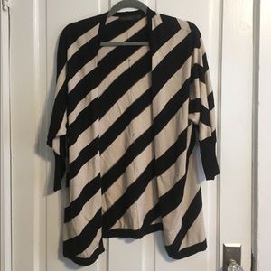 💥2 for $20💥 Limited Striped Cardigan